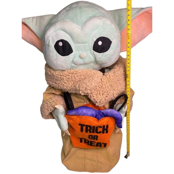 Disney Star Wars Mandalorian Baby Yoda Halloween Porch Greeter 20% Rare Large - Picture 11 of 14